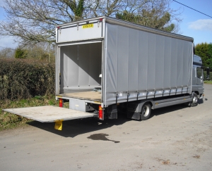 7.5t Tail Lift_300px.jpg