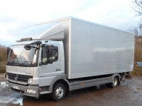 7.5 Tonne Box Or Curtain with tail lift